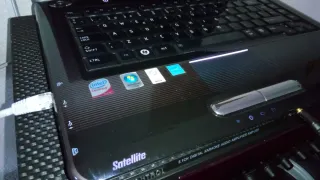 Portátil Toshiba Satellite A300 Win7