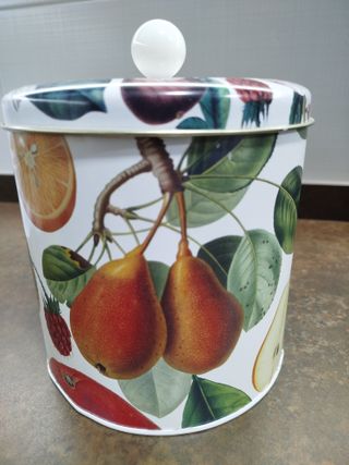 Caja metálica cilíndrica decorativa frutas