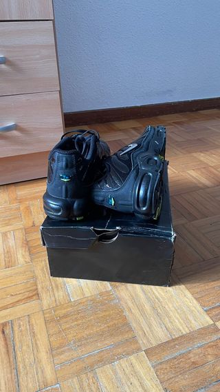 Zapatillas Nike Tn Negras