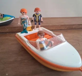 Playmobil figuras y barcos