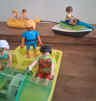 Playmobil figuras y barcos