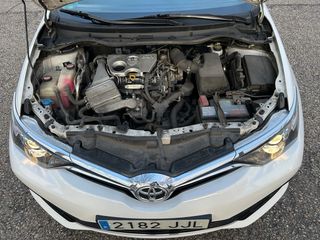 Toyota Auris 2015