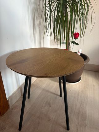 Mesa auxiliar JYSK madera y metal