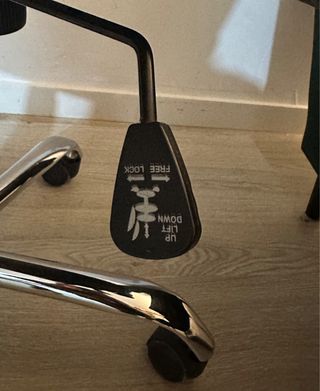 Silla de escritorio negra