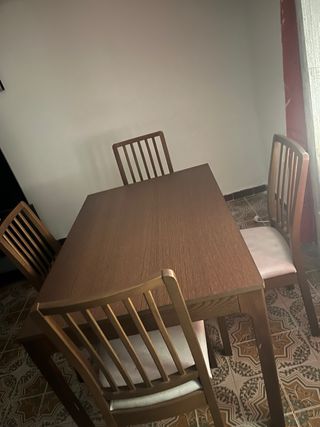 Mesa Comedor Extensible Madera + 4 Sillas
