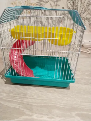 Jaula para hámster con accesorios
