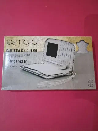 Cartera billetera con asa de mano