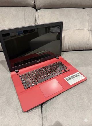 Portátil Acer Aspire (Rojo) - ¡Muy cuidado!