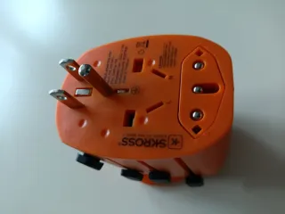 Adaptador de viaje Skross World Adapter Pro