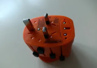 Adaptador de viaje Skross World Adapter Pro