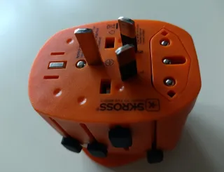 Adaptador de viaje Skross World Adapter Pro