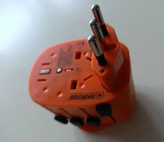 Adaptador de viaje Skross World Adapter Pro