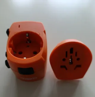 Adaptador de viaje Skross World Adapter Pro