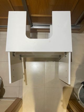 Armario de baño blanco