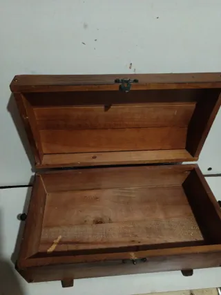 Baúl pequeño de madera