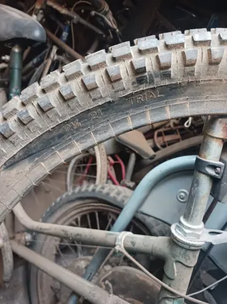 Cubierta Pirelli Trial 3 -1/4-18 trial