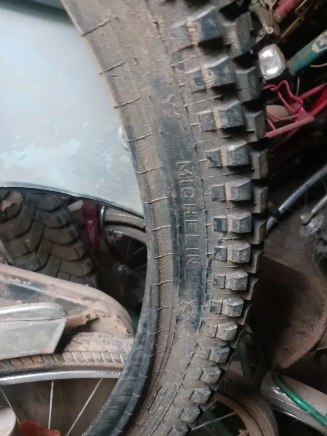 Cubierta Pirelli Trial 3 -1/4-18 trial