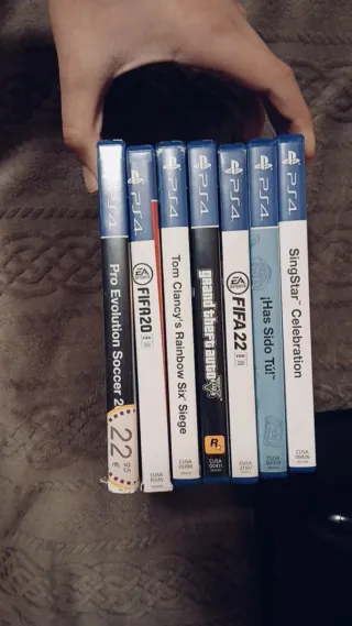 PS4 Slim 1TB Negra + 6 Juegos