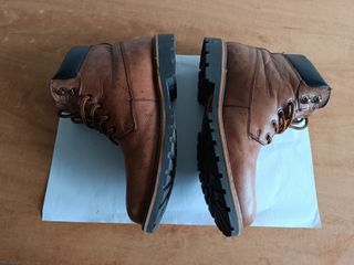 Botas de cuero marrones