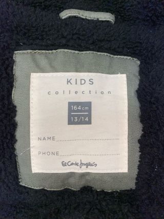 Chaqueta verde con capucha de pelo