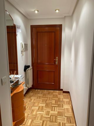 Mueble recibidor con espejo