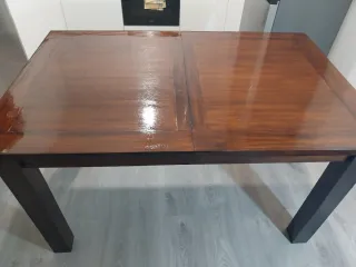 Mesa de comedor Banak de madera