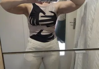 Camiseta ajustada de verano para mujer. Talla S-M