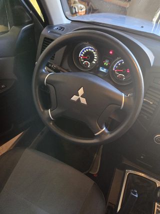 Mitsubishi Montero 2007