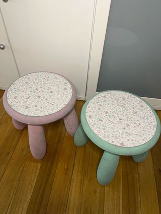 Lote 2 Taburetes Infantiles. Diseño único