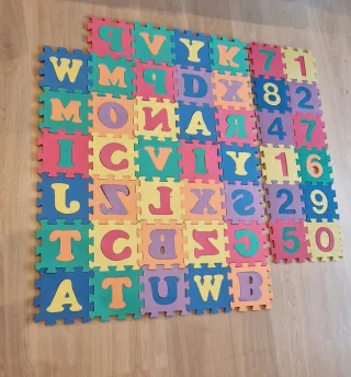 Alfombra puzzle letras y números bebé 46 piezas