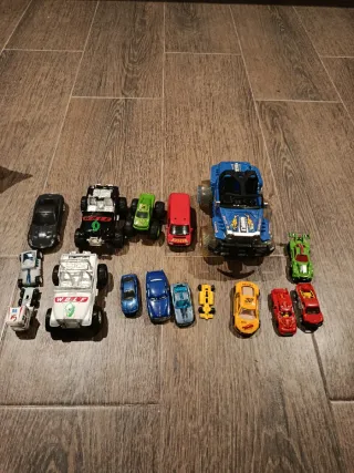 Lote de coches de juguete