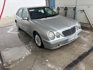 Mercedes-Benz Clase E 2002