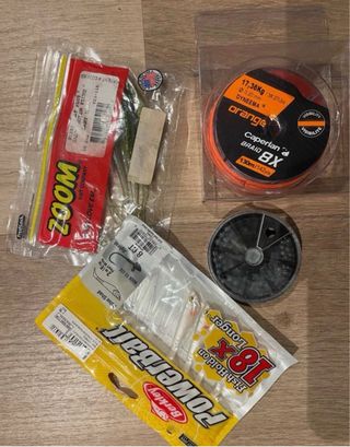 Kit pesca: caja, alicates, tijeras, sedal