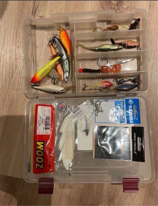 Kit pesca: caja, alicates, tijeras, sedal
