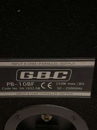 2 Cabinet Amplificatore