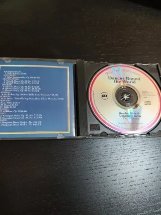CD Clásico: Dances Round the World