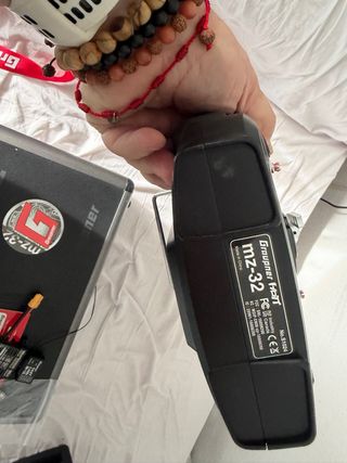 Emisora RC MZ-32 Roja