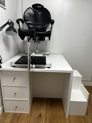 Mueble para pedicura con silla hidraulica
