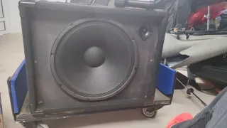 Caja Bajo 1x15 400W EV con Tweeter