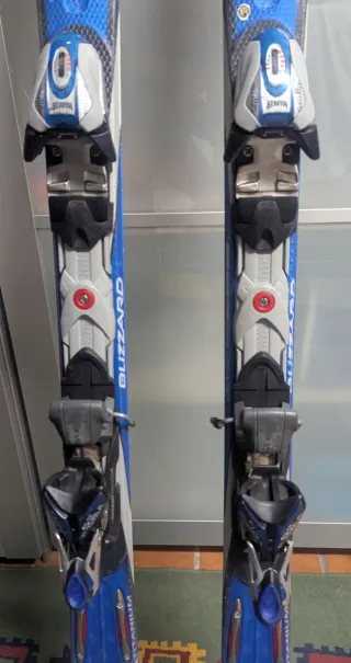 Sci Blizzard GXP con attacchi