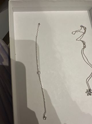 Pulsera de plata con circonitas