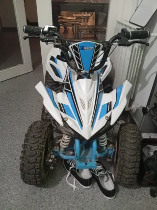 Quad eléctrico infantil