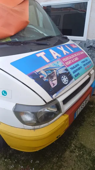 Ford E-Tourneo Courier 2005