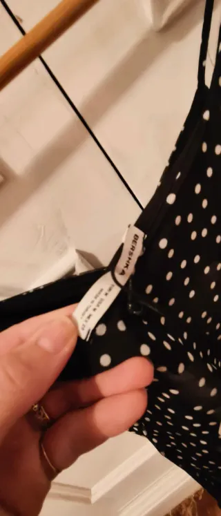 Top Bershka lunares negro talla M