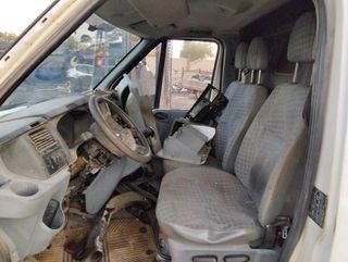 1735541 abs ford 8c112c405bb transit caja cerrada