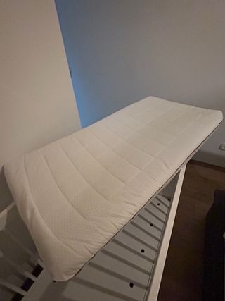 Cuna blanca con colchón