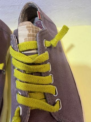 Zapatos Marrones y Verdes