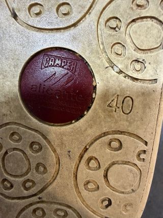 Zapatos Marrones y Verdes