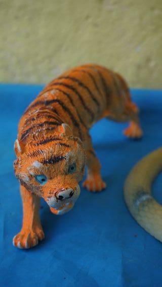 Lote 5 animales vintage: tigre, jirafa, perro etc