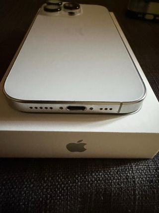 iPhone 16 Pro 256GB Plata